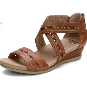 Earth Brand Women's Pisa Hyannis Leather Sandal Alpaca Size 9.5M